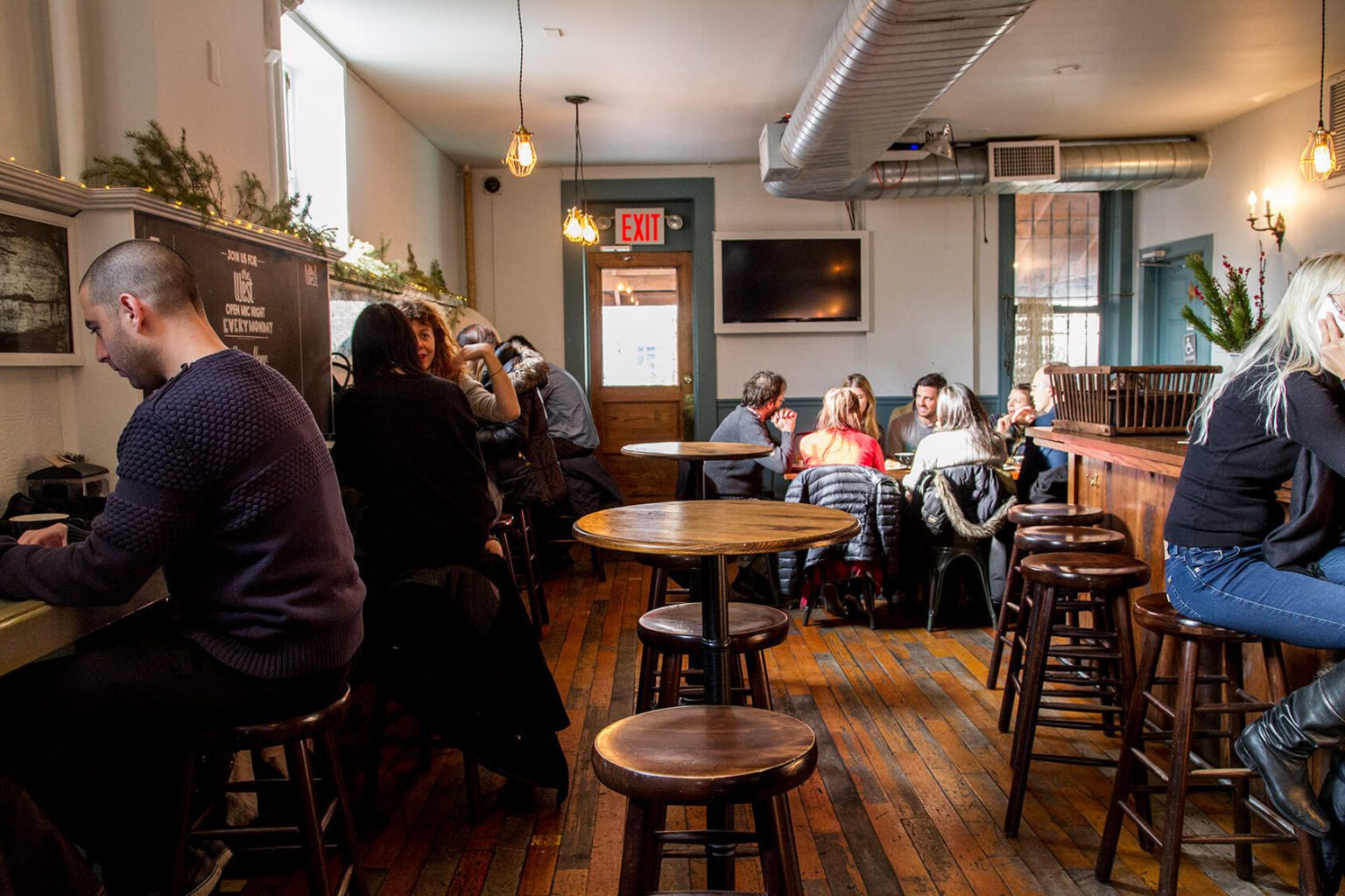 Freelance Life: The 10 Best Brooklyn Bars To Work In (While Drinking ...