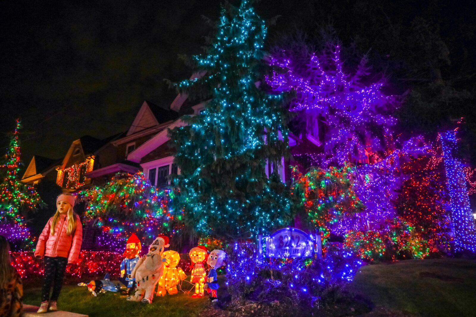 Scenes from the 2023 Dyker Heights Christmas Lights - Brooklyn Magazine