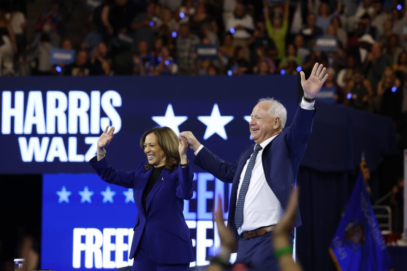 Kamala Harris & Tim Walz